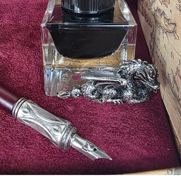 Dallaiti Calligraphy Set With Inkwell and Nibs NEW - Picture 6 of 12